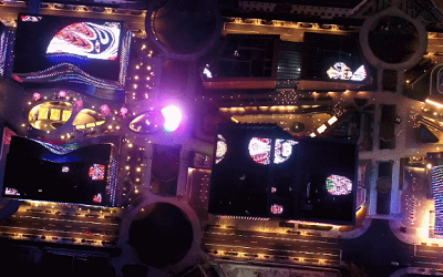 “最美中國風”,喜迎進博會——總臺國際傳媒港燈光秀