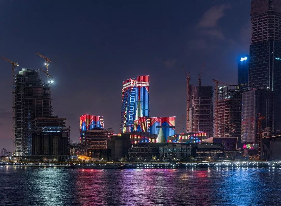 樓體燈光秀，展示城市新魅力！01